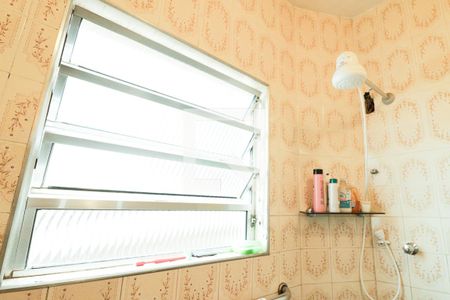 Casa à venda com 100m², 2 quartos e 2 vagasBanheiro 2