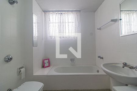 Apartamento para alugar com 128m², 3 quartos e 1 vaga Apartamento para alugar com 128m², 3 quartos e 1 vagaBanheiro