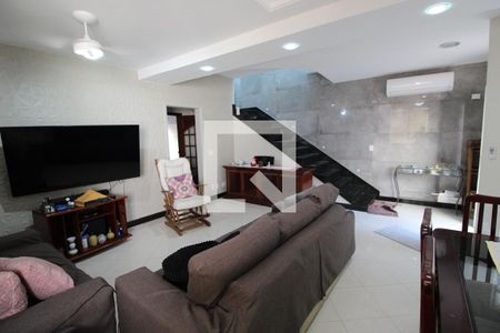 Sala de casa de condomínio para alugar com 4 quartos, 261m² em Cachambi, Rio de Janeiro