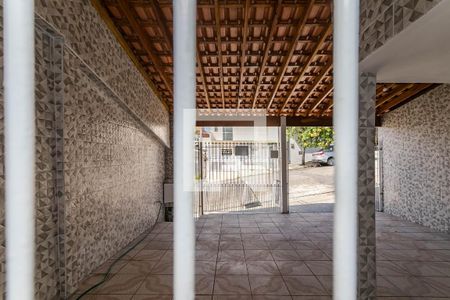 Vista - Sala de casa para alugar com 2 quartos, 300m² em Vila Oliveira, Mogi das Cruzes
