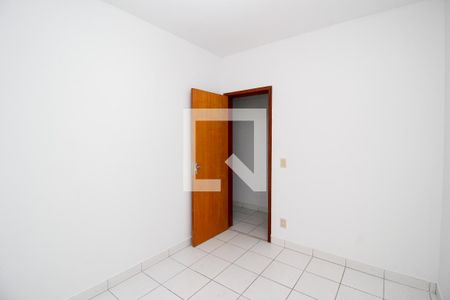 Quarto 1 de apartamento para alugar com 2 quartos, 51m² em Horto Florestal, Belo Horizonte