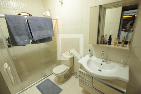 Casa à venda com 200m², 3 quartos e 2 vagasBanheiro da Suíte