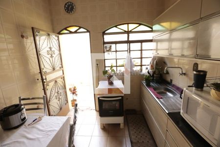 Casa à venda com 200m², 3 quartos e 2 vagasCozinha