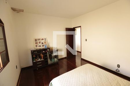 Quarto 1 de casa à venda com 3 quartos, 200m² em Barreiro, Belo Horizonte