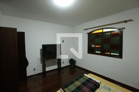 Casa à venda com 200m², 3 quartos e 2 vagasQuarto 3 - Suíte