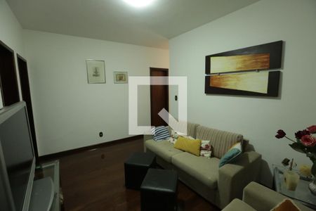 Casa à venda com 200m², 3 quartos e 2 vagasSala 2