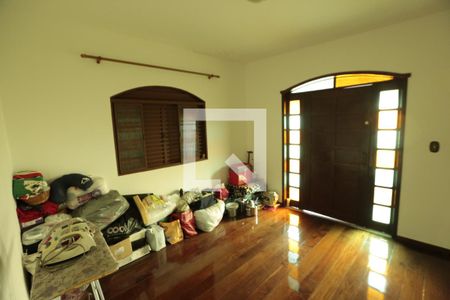 Casa à venda com 200m², 3 quartos e 2 vagassala 3