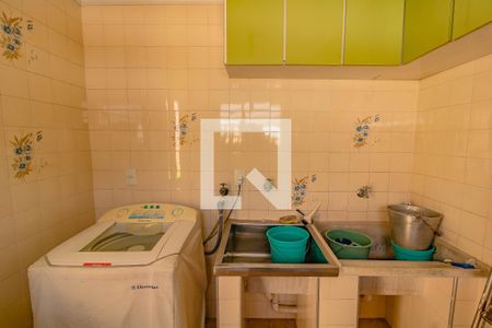 Casa à venda com 249m², 3 quartos e 4 vagas Casa à venda com 249m², 3 quartos e 4 vagasÁrea de Serviço