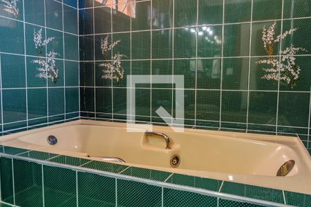 Casa à venda com 249m², 3 quartos e 4 vagas Casa à venda com 249m², 3 quartos e 4 vagasBanheiro