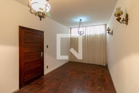 Sala de casa para alugar com 4 quartos, 160m² em Floresta, Belo Horizonte
