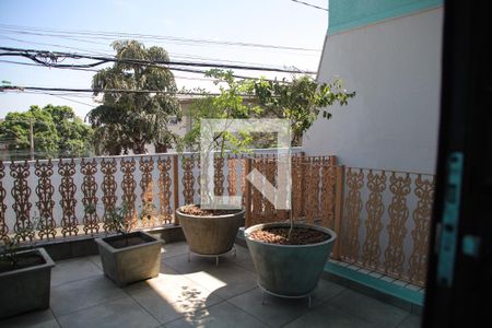 varanda de casa à venda com 4 quartos, 100m² em Vila Osasco, Osasco