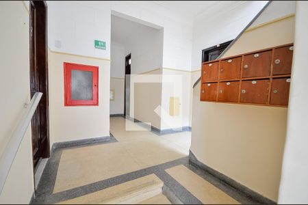 Apartamento para alugar com 69m², 2 quartos e sem vaga Apartamento para alugar com 69m², 2 quartos e sem vagaHall