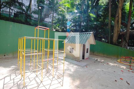 Apartamento para alugar com 44m², 2 quartos e 1 vaga Apartamento para alugar com 44m², 2 quartos e 1 vagaÁrea comum - Playground