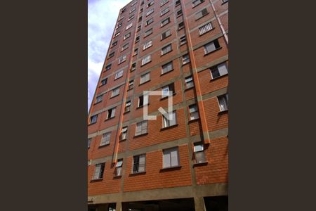 Apartamento para alugar com 44m², 2 quartos e 1 vaga Apartamento para alugar com 44m², 2 quartos e 1 vagaFachada