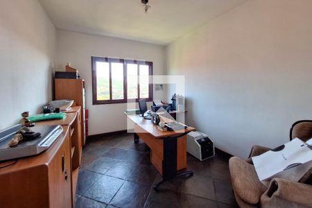 Quarto 1 de casa de condomínio à venda com 3 quartos, 385m² em Pendotiba, Niterói