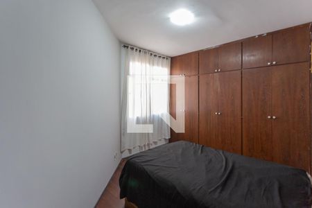Quarto 3 de apartamento para alugar com 3 quartos, 60m² em Santa Efigênia, Belo Horizonte