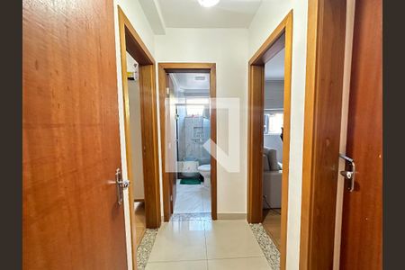 Corredor  de apartamento à venda com 3 quartos, 116m² em Santa Cruz, Belo Horizonte