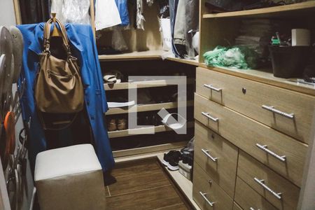 Casa à venda com 115m², 3 quartos e 5 vagasCloset