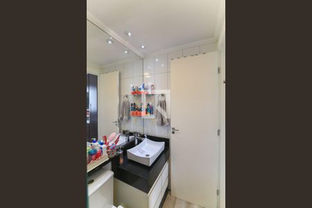 Banheiro da Suíte de apartamento para alugar com 2 quartos, 70m² em Vila Suzana, São Paulo