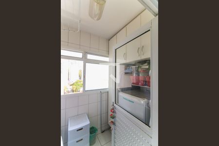 Área de Serviço de apartamento para alugar com 2 quartos, 70m² em Vila Suzana, São Paulo