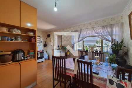 Casa à venda com 450m², 3 quartos e 4 vagas Casa à venda com 450m², 3 quartos e 4 vagasCozinha