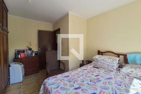 Casa à venda com 450m², 3 quartos e 4 vagas Casa à venda com 450m², 3 quartos e 4 vagasQuarto 2