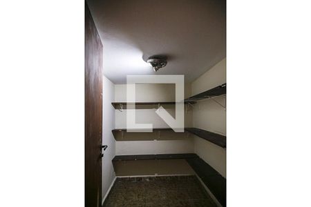 Casa à venda com 230m², 3 quartos e 3 vagasDespensa 