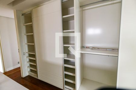 Apartamento à venda com 192m², 3 quartos e 4 vagasCloset da suíte