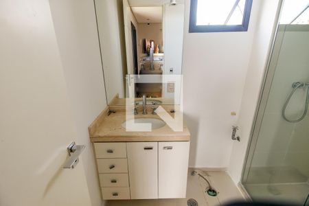 Apartamento à venda com 192m², 3 quartos e 4 vagasBanheiro da Suíte 2
