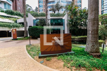 Apartamento à venda com 192m², 3 quartos e 4 vagasFachada e portaria