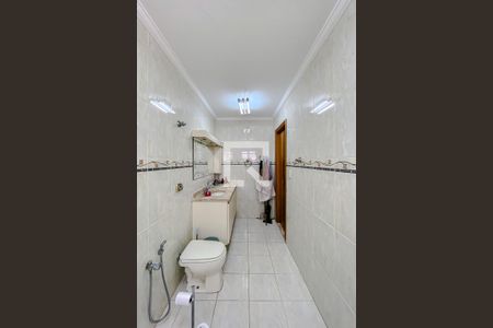 Casa à venda com 315m², 3 quartos e 5 vagasBanheiro da Suíte