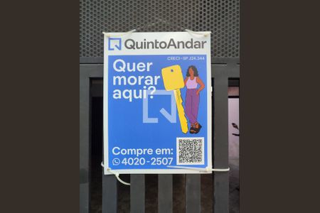 Casa à venda com 220m², 3 quartos e 3 vagas Casa à venda com 220m², 3 quartos e 3 vagasPlaca