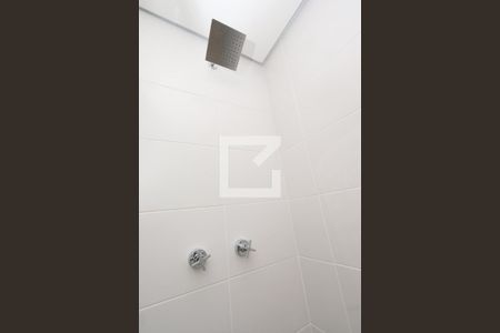 Banheiro de apartamento para alugar com 1 quarto, 29m² em Jardim Independência, São Paulo