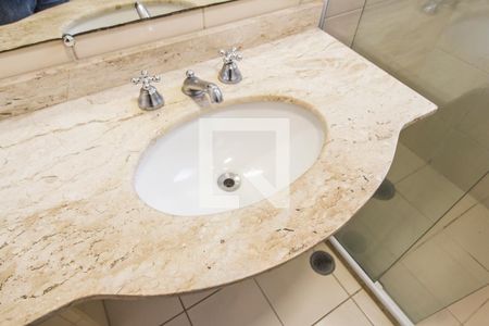 Apartamento para alugar com 165m², 3 quartos e 3 vagasBanheiro da Suíte 2