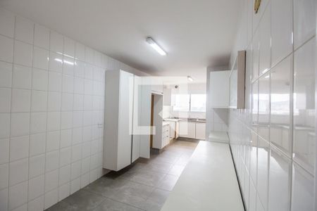 Apartamento para alugar com 165m², 3 quartos e 3 vagasCozinha