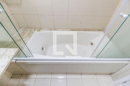 Apartamento para alugar com 165m², 3 quartos e 3 vagasDetalhe do Banheiro da Suite