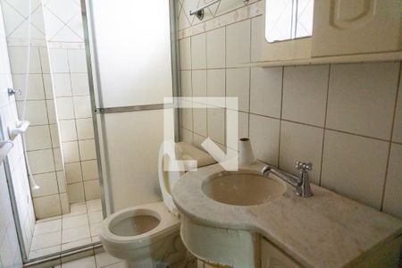Banheiro de kitnet/studio para alugar com 1 quarto, 27m² em Centro, São Leopoldo