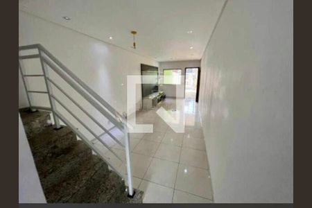 Casa à venda com 120m², 3 quartos e 2 vagas