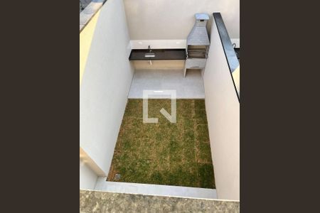 Casa à venda com 115m², 3 quartos e 2 vagas