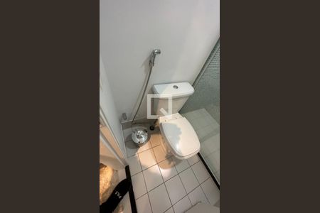 Apartamento para alugar com 65m², 2 quartos e 1 vagaDetalhe do banheiro