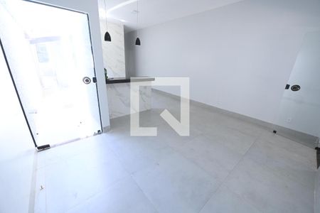 Sala de casa para alugar com 2 quartos, 70m² em Residencial Recanto do Bosque, Goiânia
