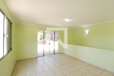 Casa à venda com 246m², 3 quartos e 5 vagasSala e Cozinha do Terraço