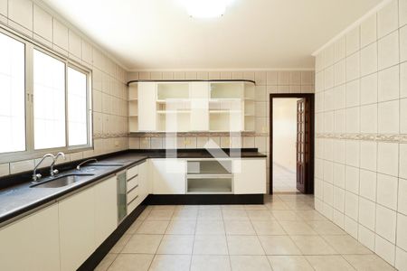 Casa à venda com 246m², 3 quartos e 5 vagasCozinha