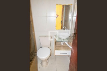 Banheiro de casa para alugar com 2 quartos, 60m² em Vila São Luis, Duque de Caxias