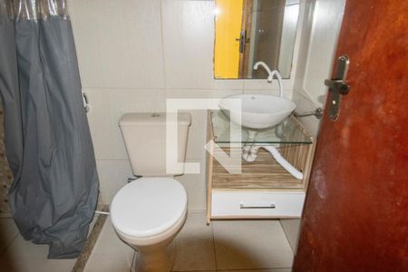 Banheiro de casa para alugar com 2 quartos, 60m² em Vila São Luis, Duque de Caxias