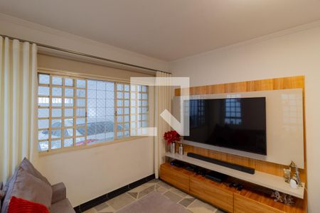 Sala de estar de casa à venda com 3 quartos, 145m² em Jardim Prudencia, São Paulo
