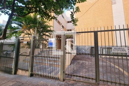 Apartamento para alugar com 62m², 2 quartos e 1 vaga Apartamento para alugar com 62m², 2 quartos e 1 vagaFachada