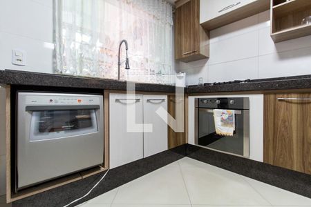 Casa à venda com 150m², 3 quartos e 4 vagas Casa à venda com 150m², 3 quartos e 4 vagasCozinha