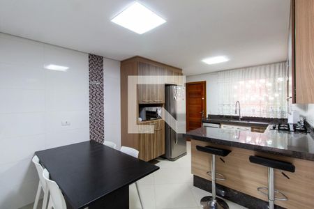 Casa à venda com 150m², 3 quartos e 4 vagas Casa à venda com 150m², 3 quartos e 4 vagasCozinha