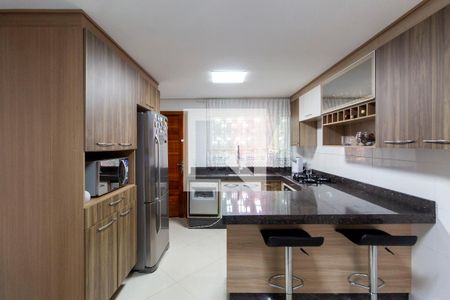 Casa à venda com 150m², 3 quartos e 4 vagas Casa à venda com 150m², 3 quartos e 4 vagasCozinha